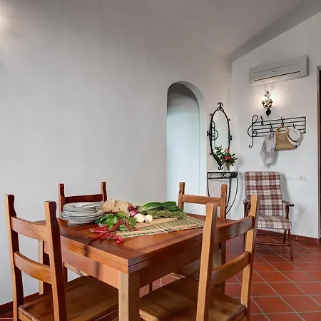 La Baia Dello Massa Lubrense